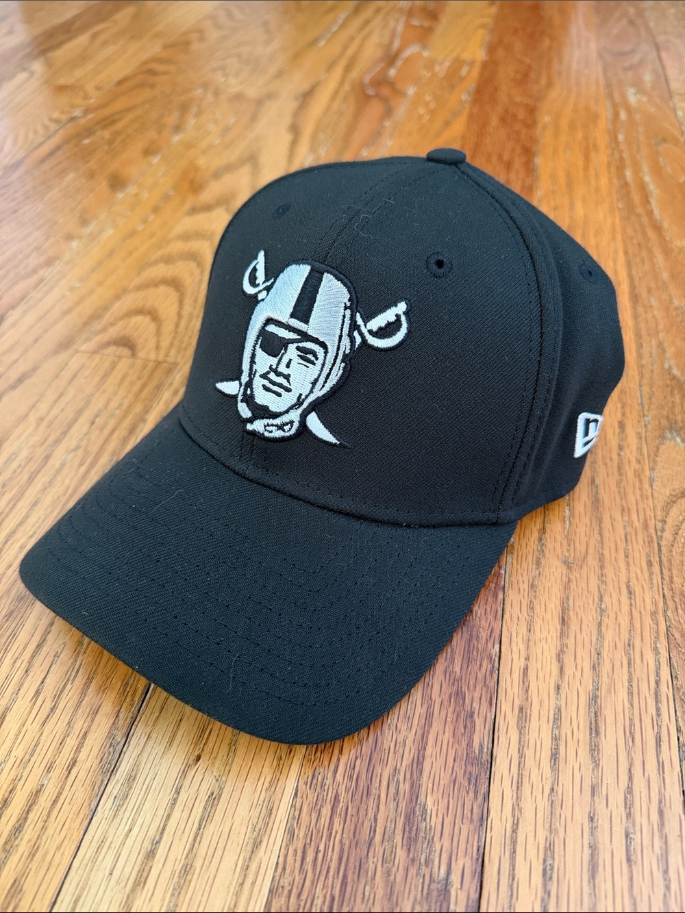 New Era Black Las Vegas Raiders Logo Flex Fit Cap
